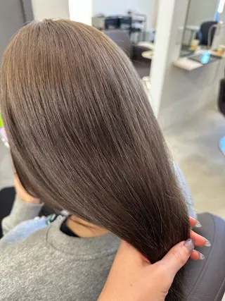 ロング カラー 茂木 理紗のヘアスタイル
