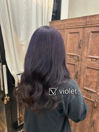 ロング カラー ウエチ モモカのヘアスタイル