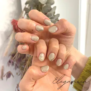 カラー ネイル Elegancia. Hiromiのネイルデザイン