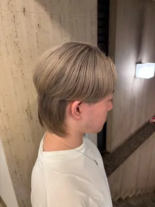 メンズ メンズハイトーン特化 てるぼうのヘアスタイル