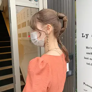 セミロング カラー 本間 結衣のヘアスタイル