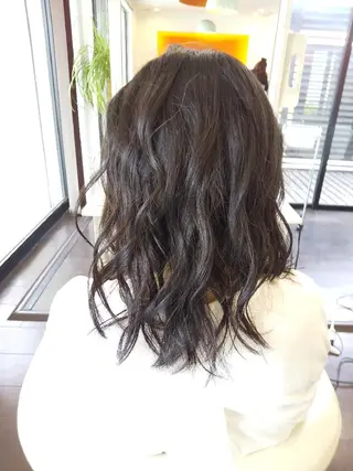 ミディアム 平川 照江のヘアスタイル