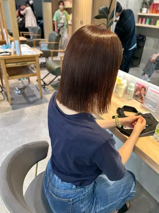 ミディアム 𝐚𝐨𝐢🩰/ パーソナルカラーのヘアスタイル