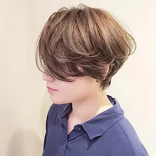 ショート 中高下 由真のヘアスタイル