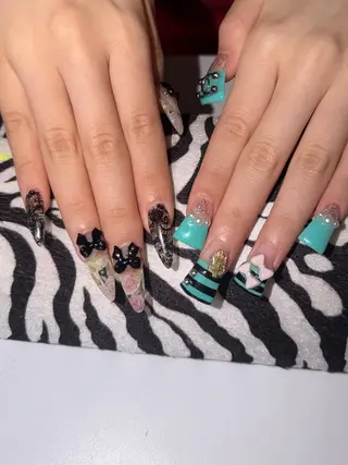 ネイル Ai 🤎のネイルデザイン