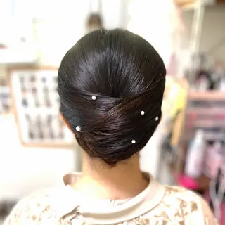 ヘアアレンジ イーチブライト EachBrightのヘアスタイル