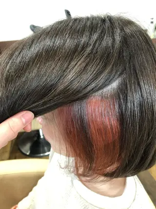 ショート カラー 平川 かなこのヘアスタイル