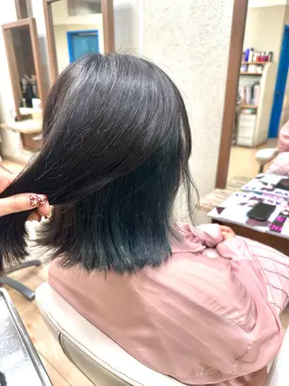 ミディアム カラー 阿部 美咲のヘアスタイル