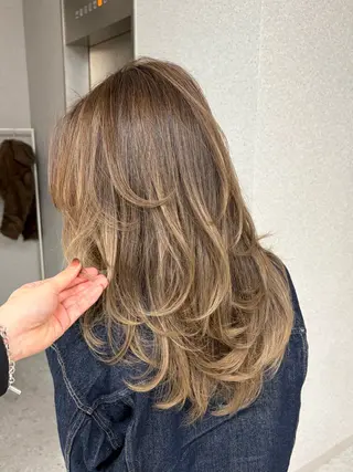 ロング Senne groupのヘアスタイル