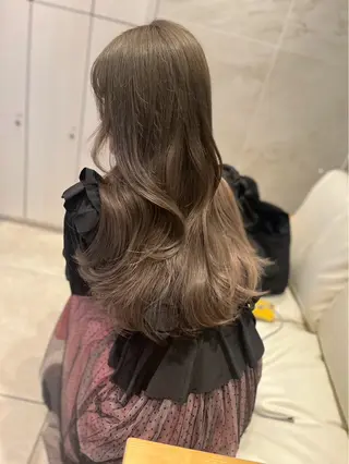 ロング 山﨑 愛音のヘアスタイル