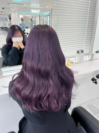 セミロング カラー センターパート特化 井上健太のヘアスタイル