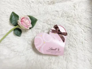 ミディアム カラー パーマ ヘアアレンジ メンズ キッズ ネイル マツエク・マツパ ニキビ跡専門サロン Ainaのエステ・リラクイメージ
