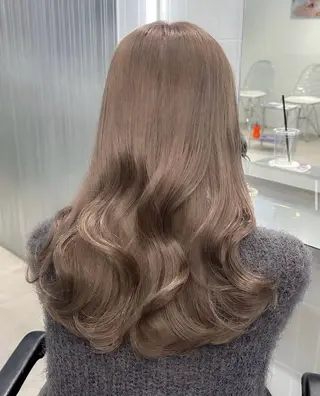 ロング カラー saho😶️️꙳⟡ ミルクティーベージュのヘアスタイル