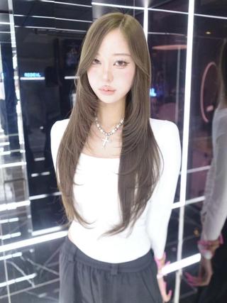 セミロング みうる🎀透明感艶髪 🫧レイヤーカットのヘアスタイル