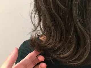 ミディアム ハイトーンブリーチ 土坂 由志【京都】のヘアスタイル
