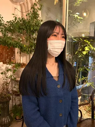 ロング 谷澤 朋佳のヘアスタイル