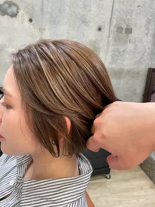 ショート カラー 東 史夏のヘアスタイル