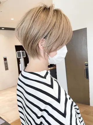 ショート 襟足でお悩みの方✂︎ くびれ職人ハシモトのヘアスタイル