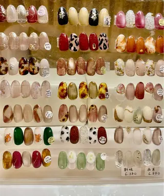 ネイル 若槻 由紀のネイルデザイン