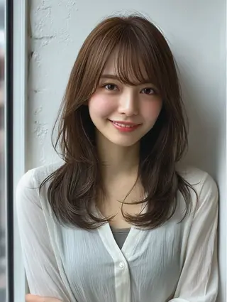 セミロング カラー 井ノ川 真奈美のヘアスタイル