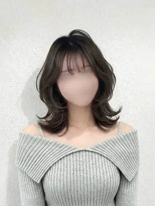 ミディアム 🩶透明感｜レイヤー ｜Honoka🩶のヘアスタイル
