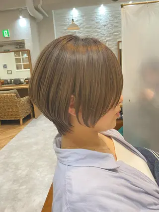 ショート 襟足でお悩みの方✂︎ くびれ職人ハシモトのヘアスタイル