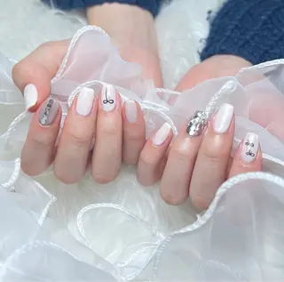 ネイル Shis_🦄shi 韓国風キラキラネイルのネイルデザイン