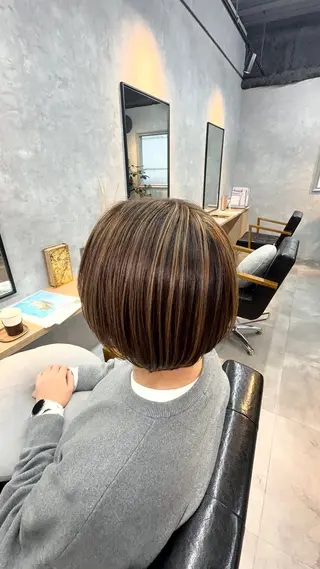 ミディアム motoトップカラー リスト/ブリーチカラのヘアスタイル