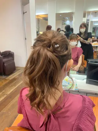 井手口 沙樹のヘアスタイル