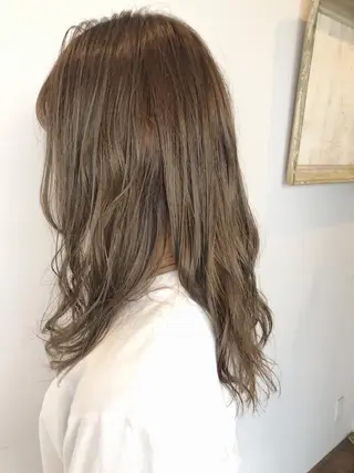 セミロング ZAZA ASAMIのヘアスタイル