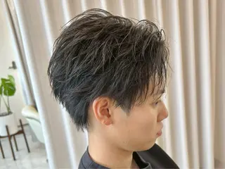 ショート センターパート 韓国ヘア・綾也のヘアスタイル