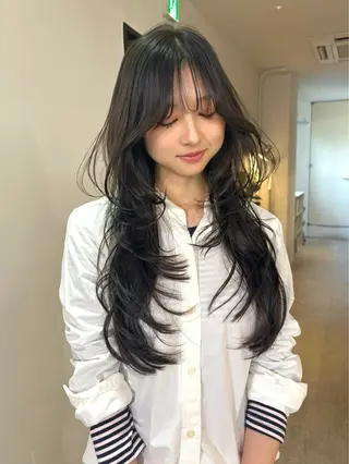 ロング カラー mizuki/ピンク ベージュ.レイヤーのヘアスタイル