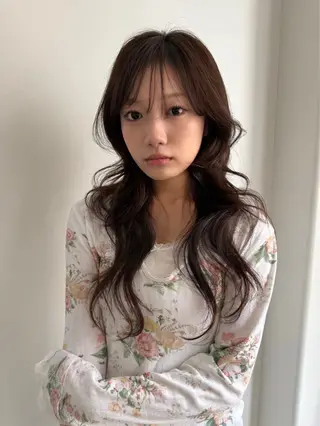 ロング miyabi🌙 大阪／梅田艶カラーのヘアスタイル