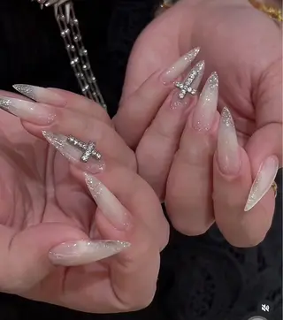 ネイル MQueen ネイルサロンマルのネイルデザイン
