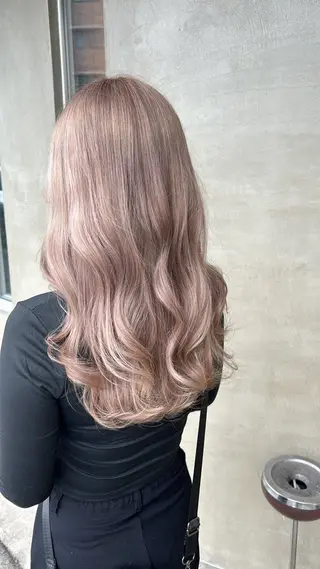 ロング カラー 柔らかカラー🥛 mayucoのヘアスタイル