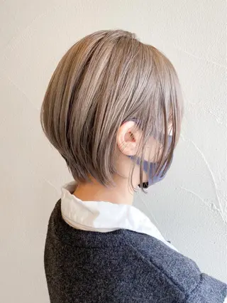 ショート カラー ハイトーン×似合わせ 🌱中川慎之介のヘアスタイル