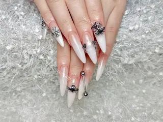 ネイル Yukiko 🌙のネイルデザイン