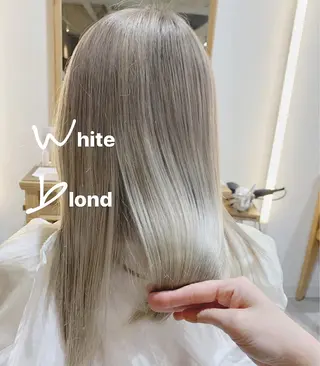 セミロング ハイトーンカラー♡ yuのヘアスタイル