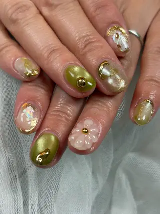 ネイル Ｌｉｔ .のネイルデザイン