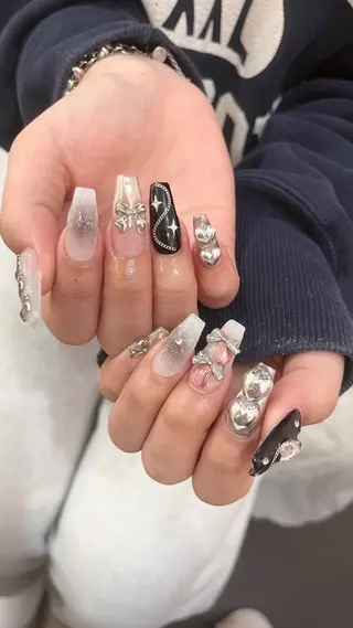 ネイル Nail salon Rhonaのネイルデザイン