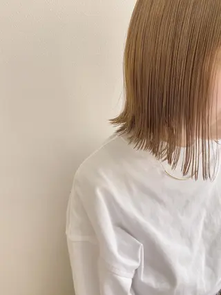 ミディアム カラー 顔周りレイヤーカット ブリーチminamiのヘアスタイル