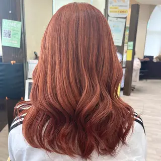 ミディアム カラー 佐藤 瑚碧のヘアスタイル