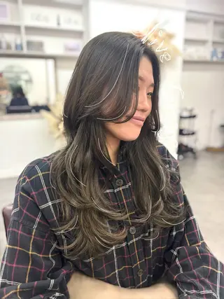 ロング カラー 松永 梨央のヘアスタイル