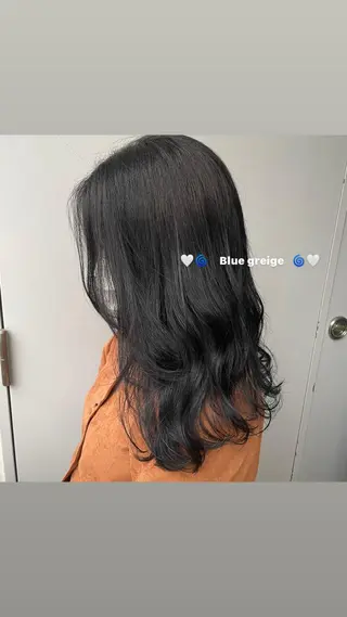 セミロング カラー パーマ ヘアアレンジ メンズ キッズ ネイル マツエク・マツパ 透明感カラー・レイヤ ー🎀amika🎀のヘアスタイル