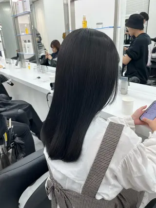 ミディアム カラー Zina熊本🫧 Kurehaのヘアスタイル
