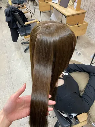 セミロング カラー 佐藤 森夏のヘアスタイル