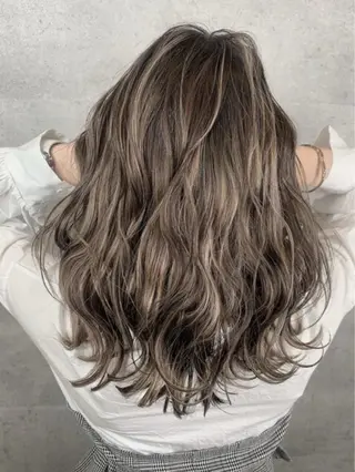 カラー _white鳳店/ TAKERUのヘアスタイル