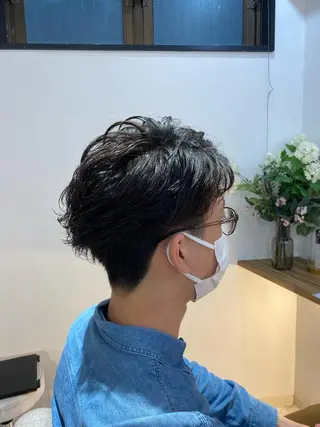 ショート パーマ メンズ ハイトーン&透明感 カラー☘️片山優陽のヘアスタイル