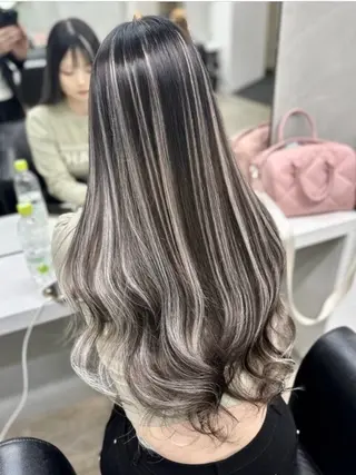 ロング ウイキ/羽エクステ シールエクステのヘアスタイル