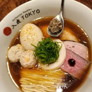 KAWAKITA MAMIのマツエク・マツパデザイン